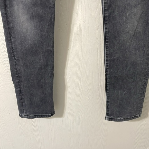 CAbi Slim Boyfriend Gray Wash Jeans Size 2 - Picture 5 of 10